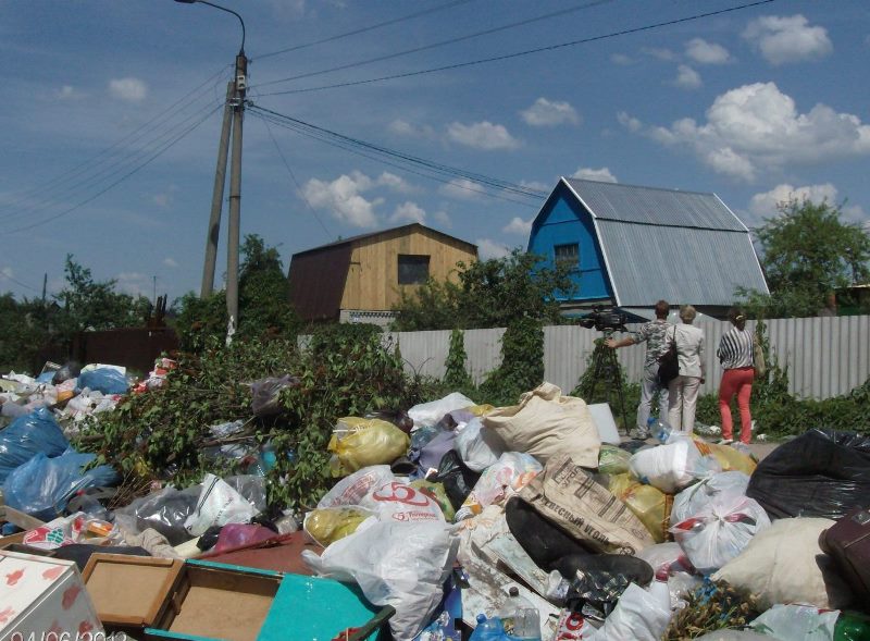 Сбор и вывоз мусора с территорий садово-дачных кооперативов.
